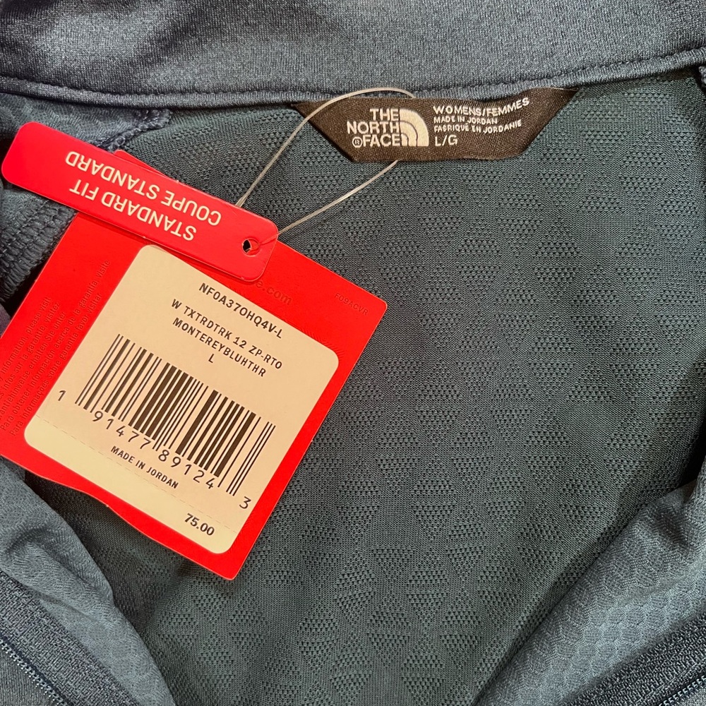 Women’s North Face lightweight pullover - Picture 5 of 5